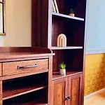 Apartmán Cozy Modern Retreat - 2 Bedroom Steps From Piata Victoriei