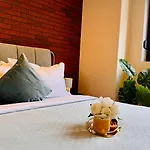 Apartmán Cozy Modern Retreat - 2 Bedroom Steps From Piata Victoriei